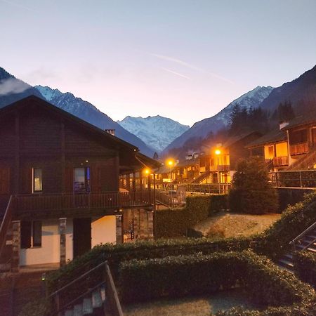 La Dimora Delle Corti Villa Vanzone Luaran gambar